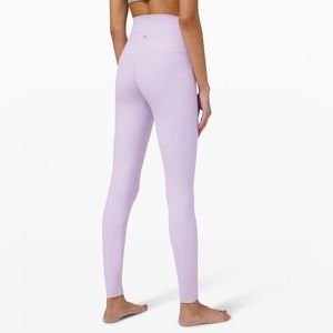 LULULEMON ALIGN™ HIGH-RISE PANT 28"
Lavender Dew